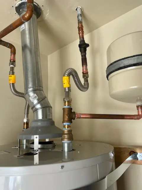 Water heater installation and plumbing repair in East Lakeside